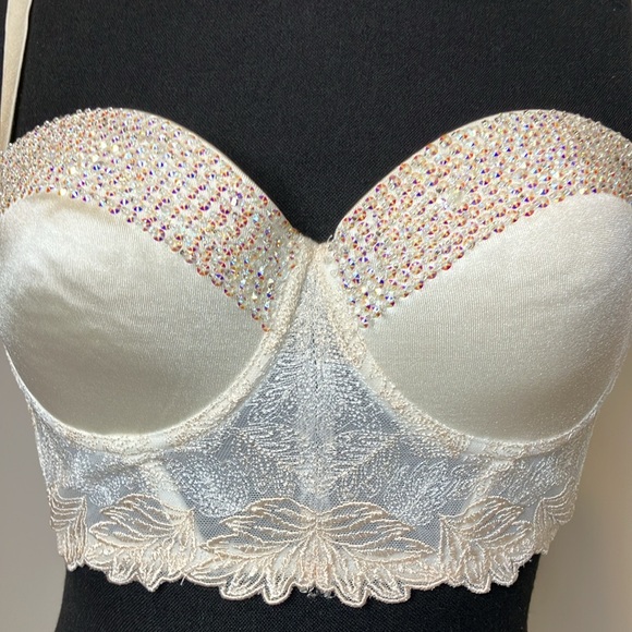Bebe Bedazzled Cream Lace Bralette NWOT - Picture 5 of 5